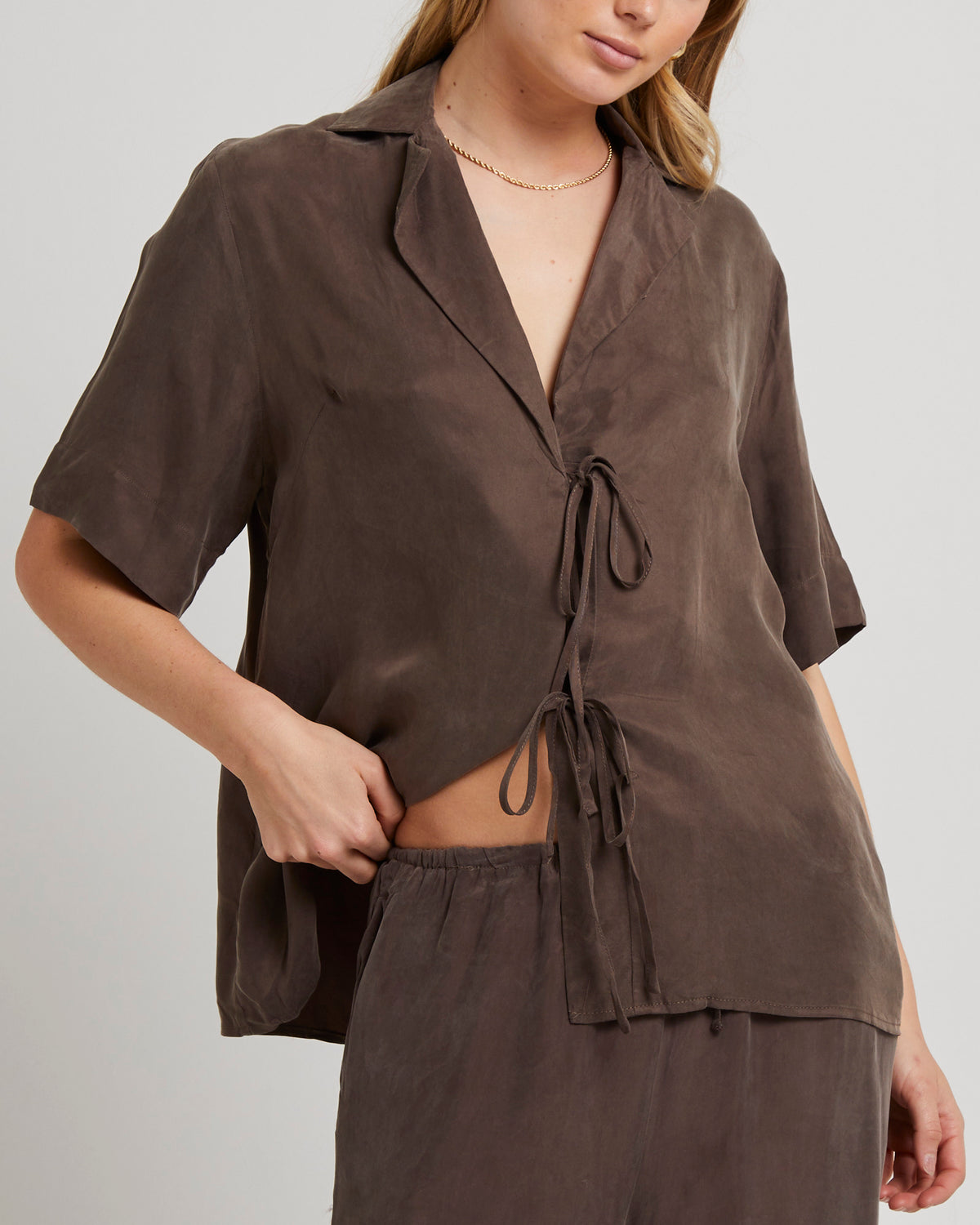 Tie Up Blouse CHOCOLATE