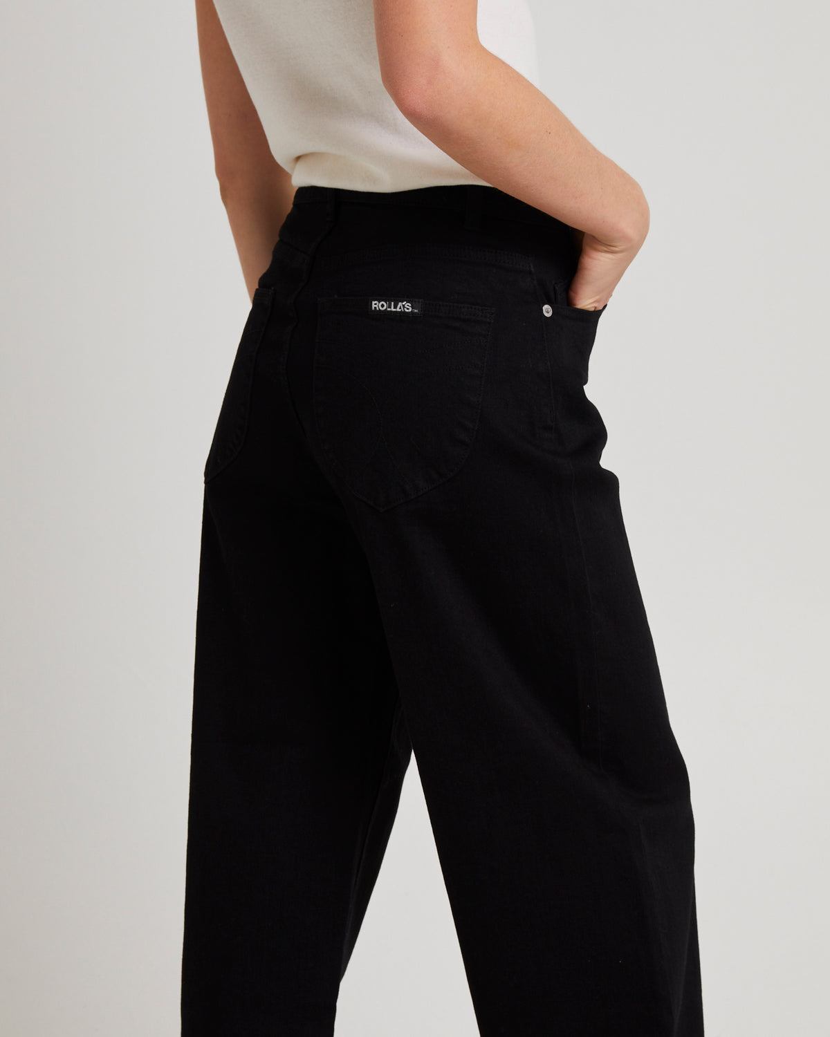 Gigi Barrel Jeans Forever Black FOREVER BLACK