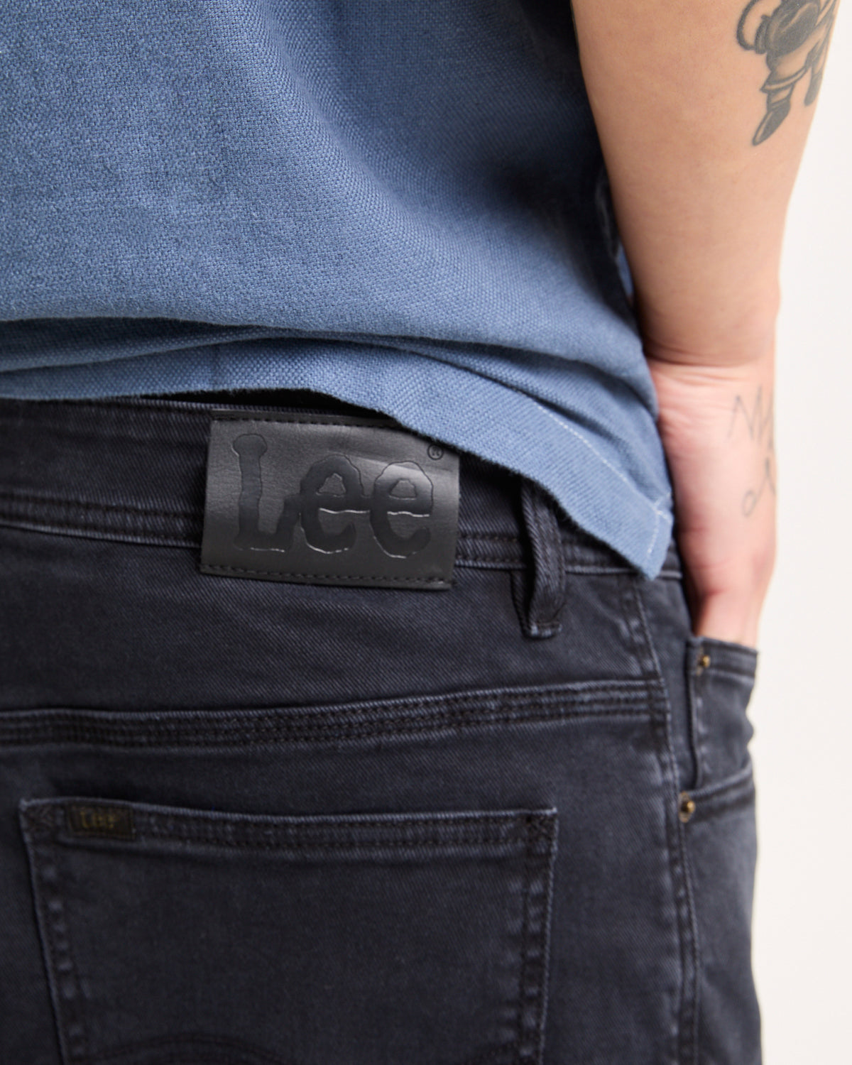 L-Two Slim Shorts OUTER LIMITS BLK
