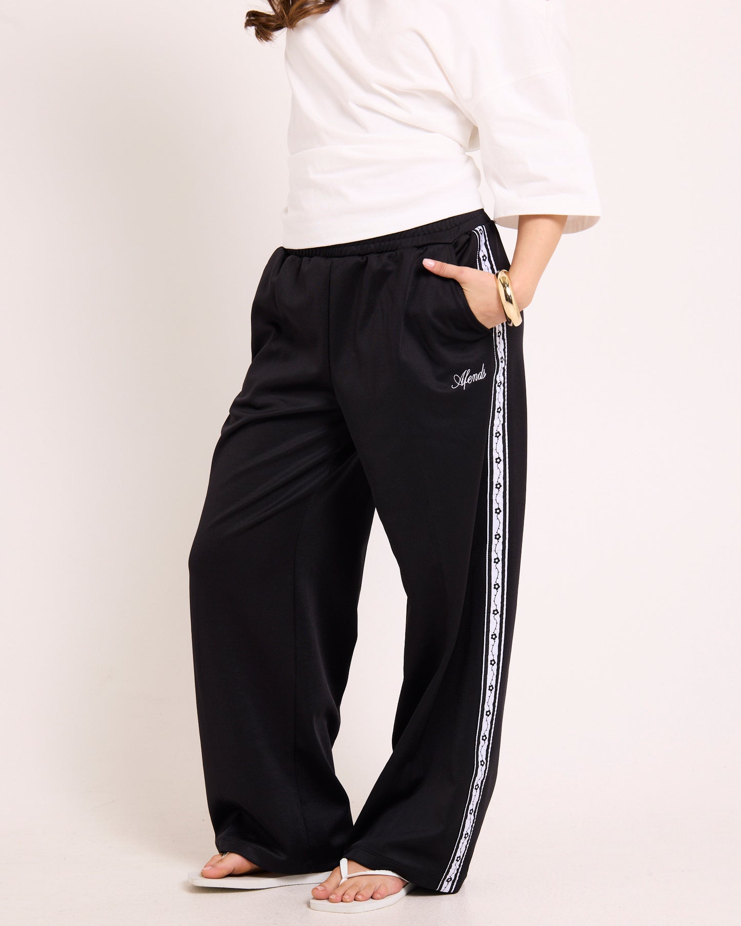 Thorn Bound Sweat Pants