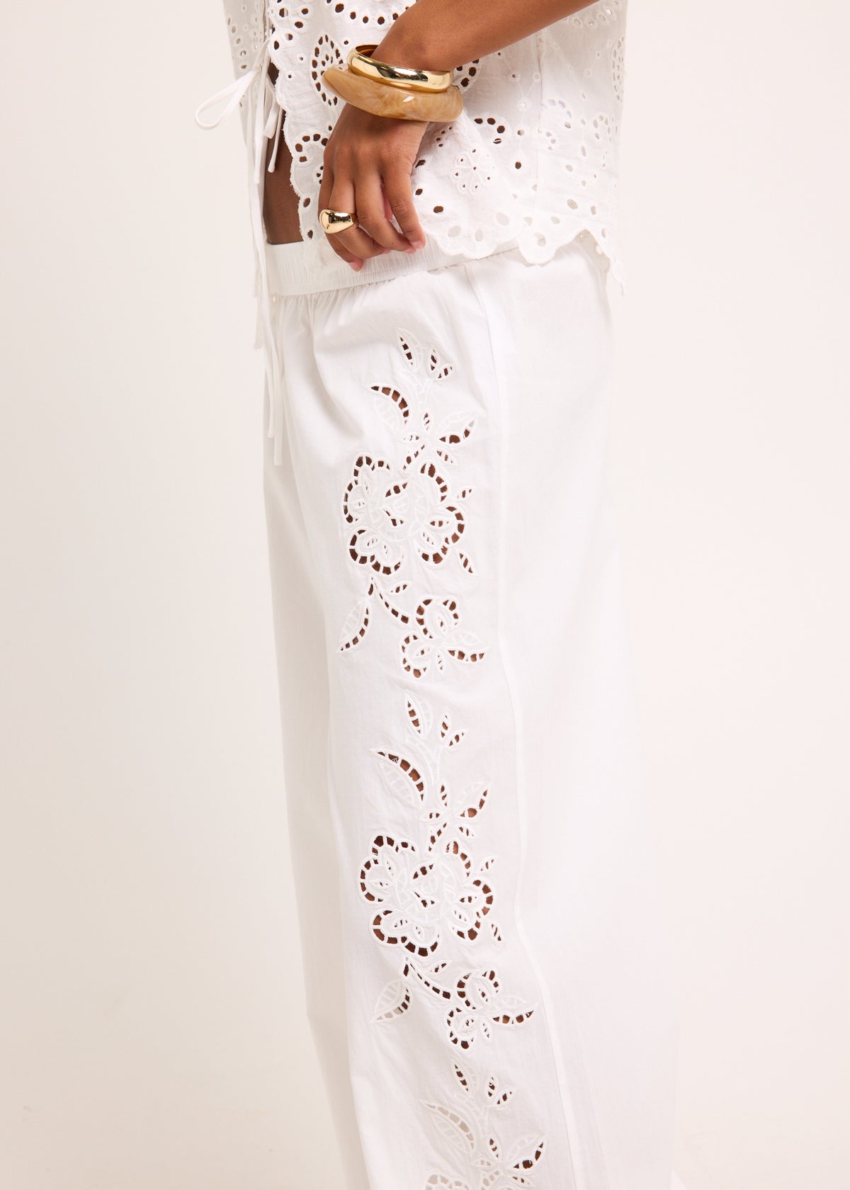 Lupe Embroidered Pants WHITE