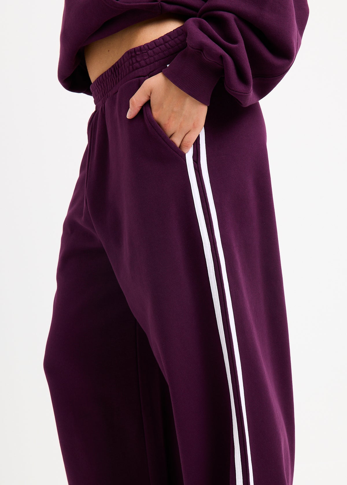 NYC Wide Leg Fleece Pants EGGPLANT