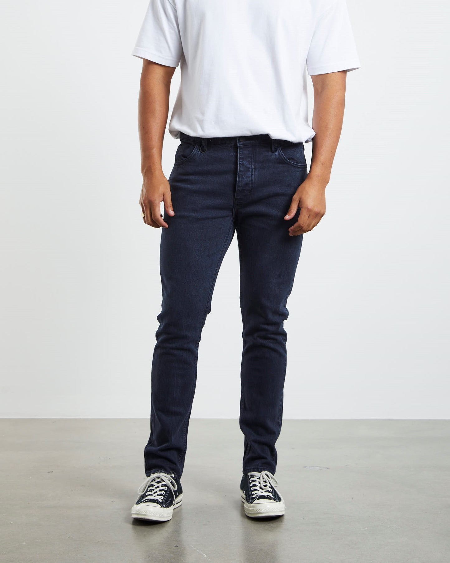 Ray Tapered Slim Denim Jeans Pistol