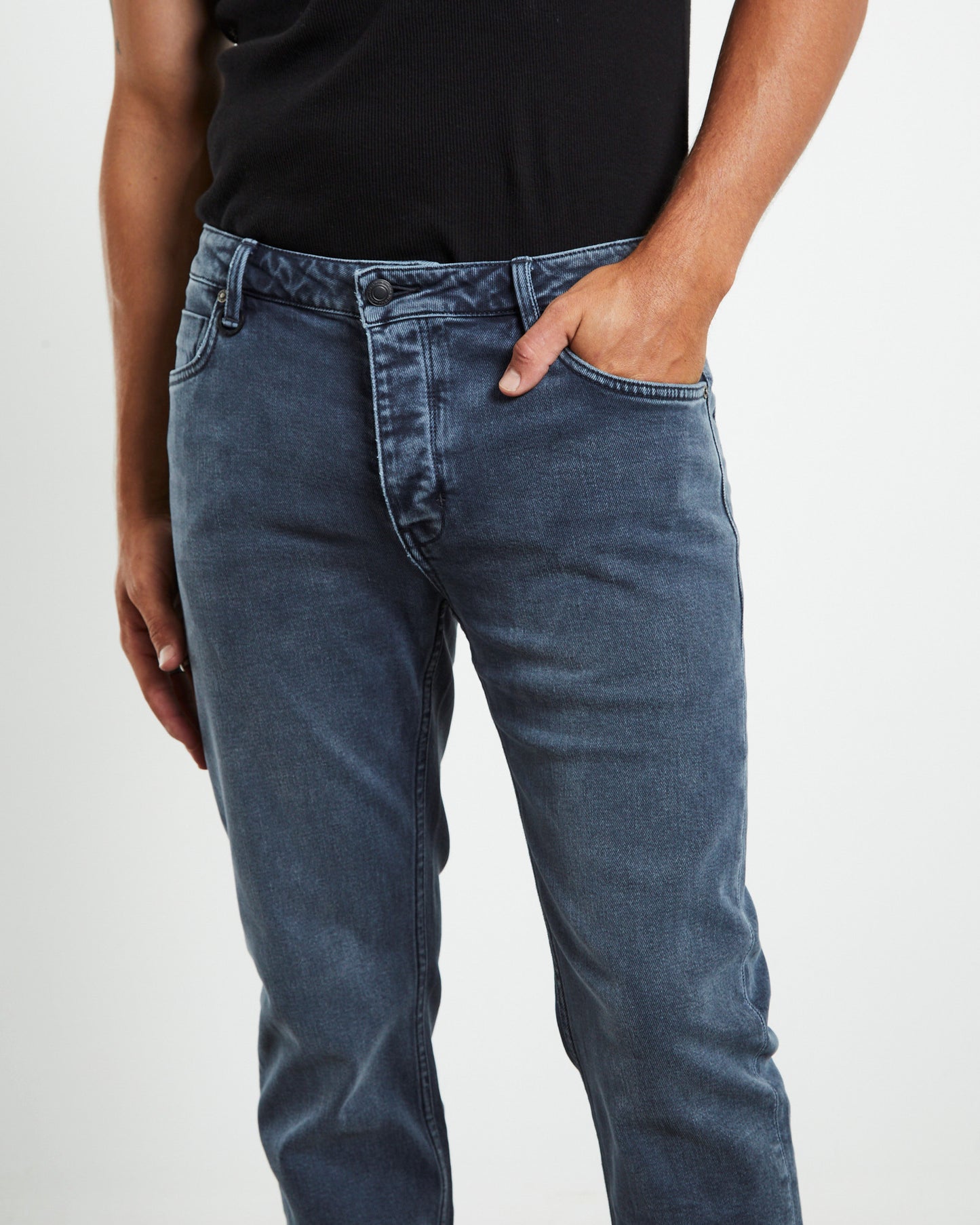Lou Straight Denim Jeans Razor