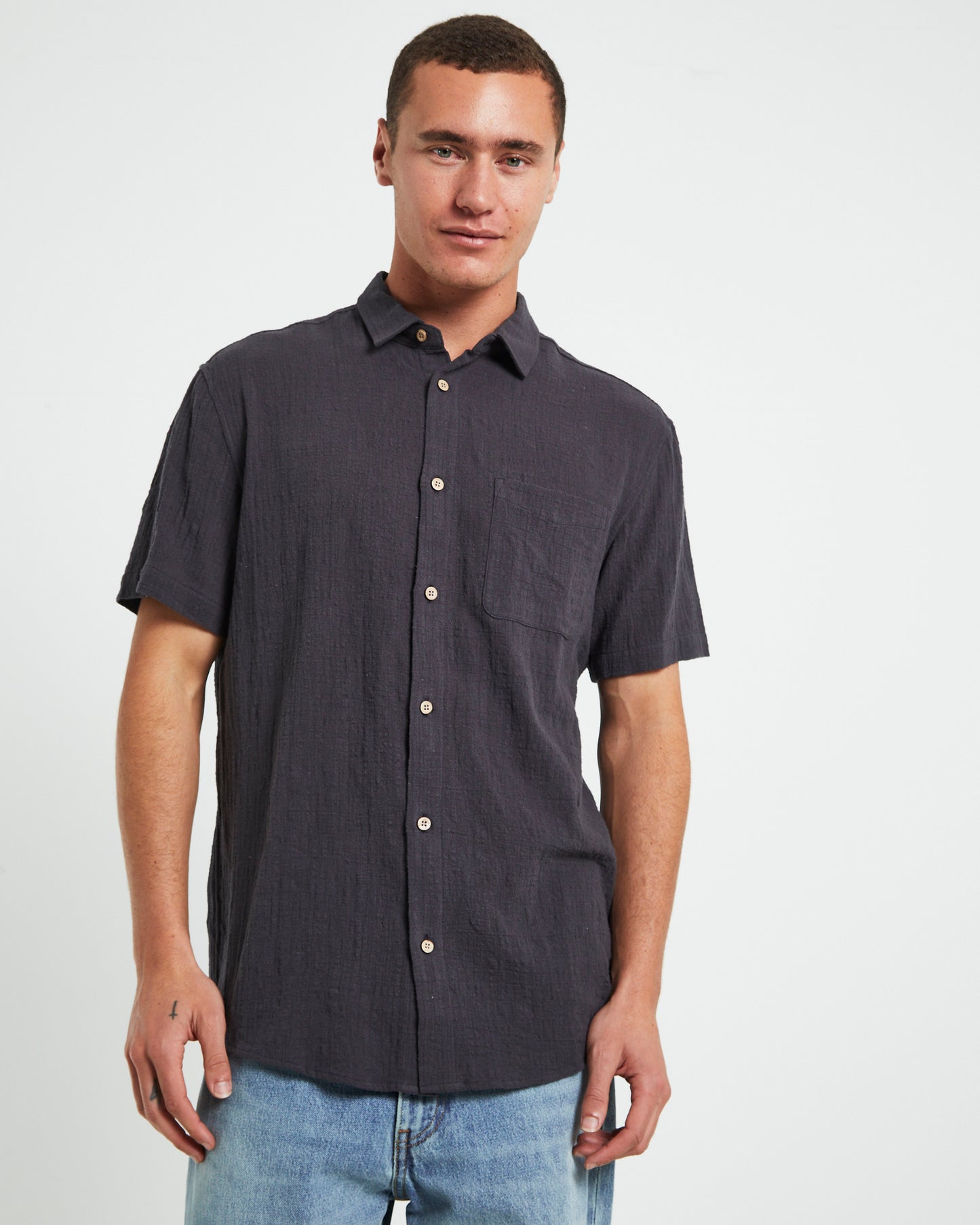 Louie Shirt in Black