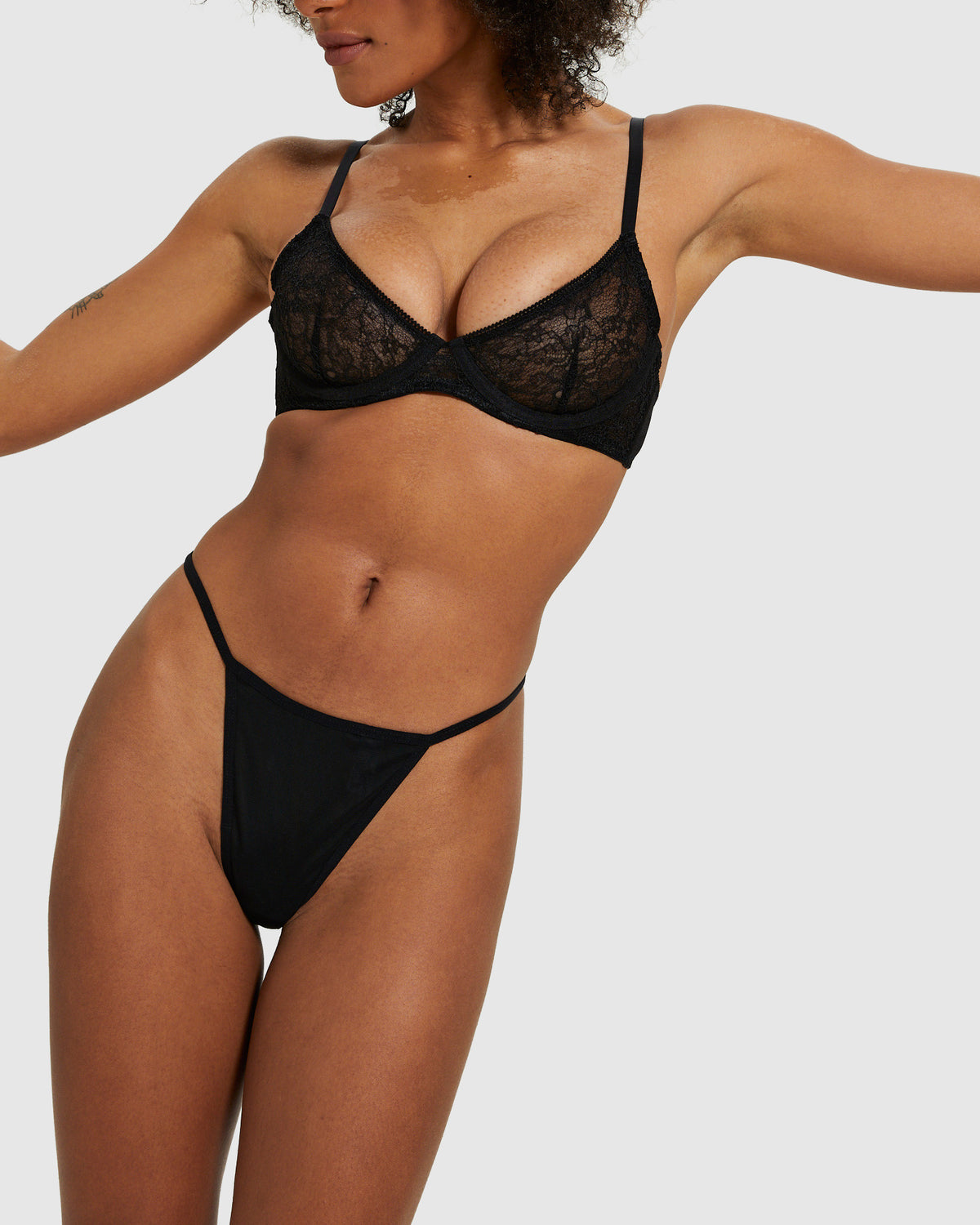 Fleur Mesh Thong Black BLACK