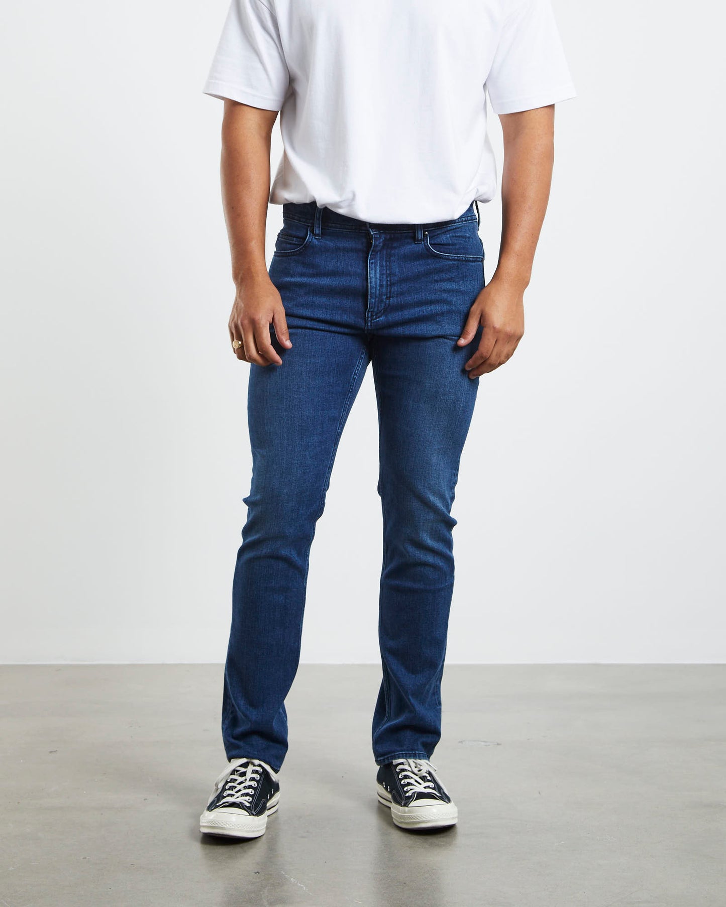 L-2 Slim Denim Jeans Moody