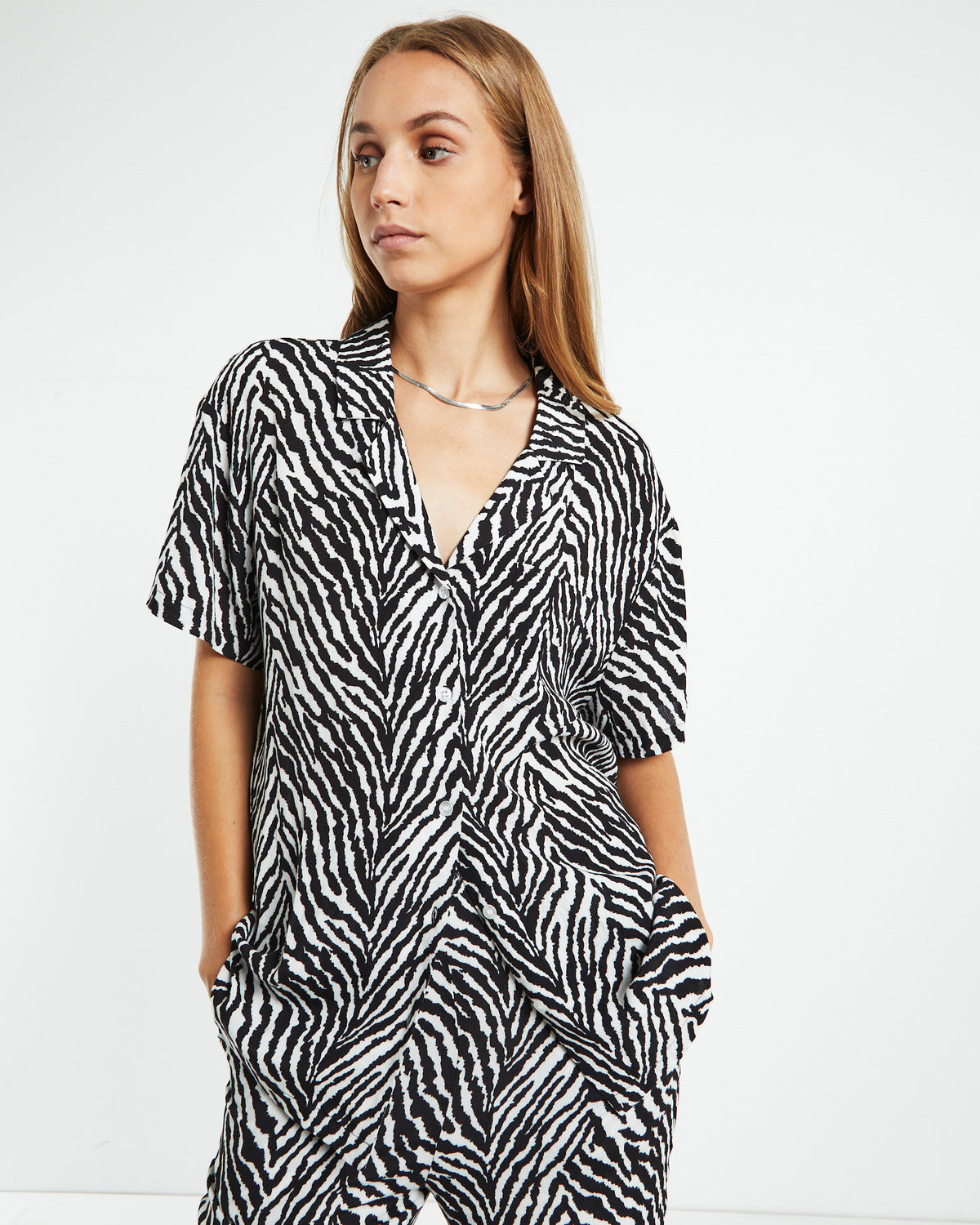 Lola Short Sleeve Zebra Black ASSORTED