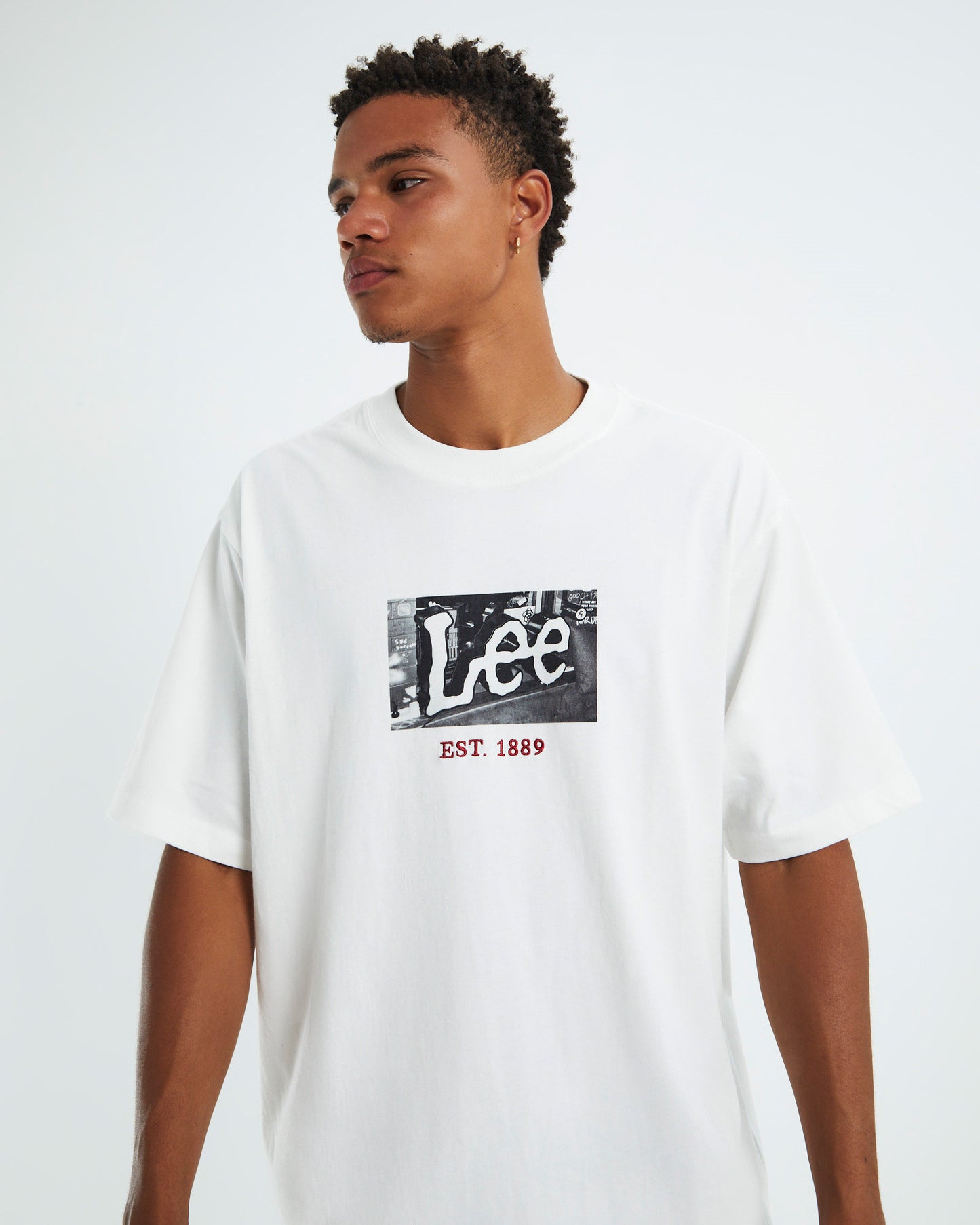 Dive Bar Baggy Short Sleeve T-Shirt Vintage White