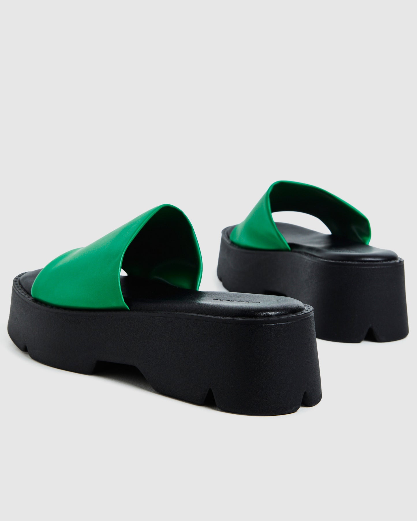 Freya Flatform Slides