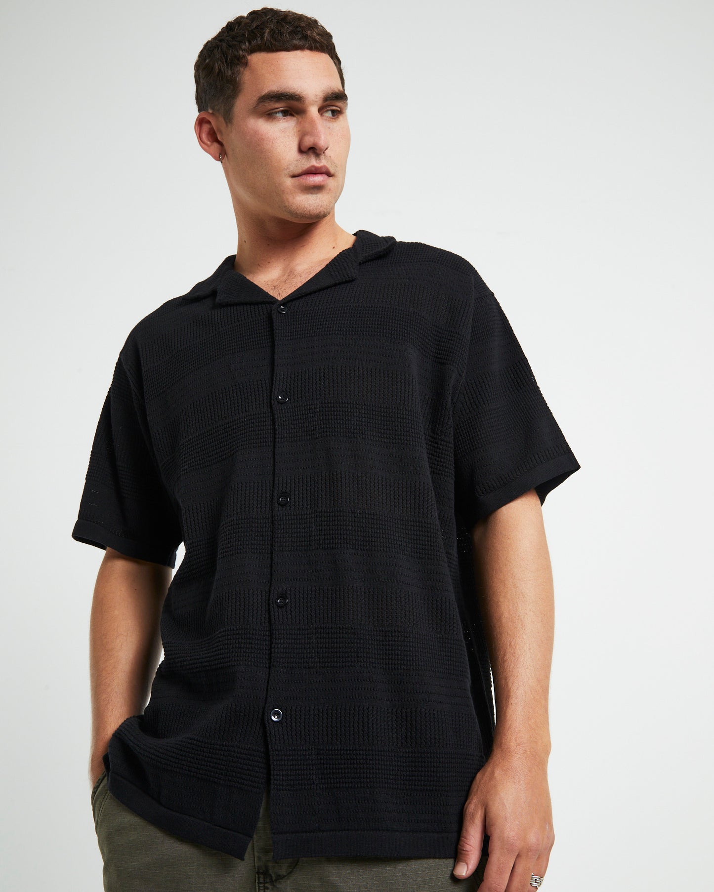 Knitted Short Sleeve Resort Shirt in Black