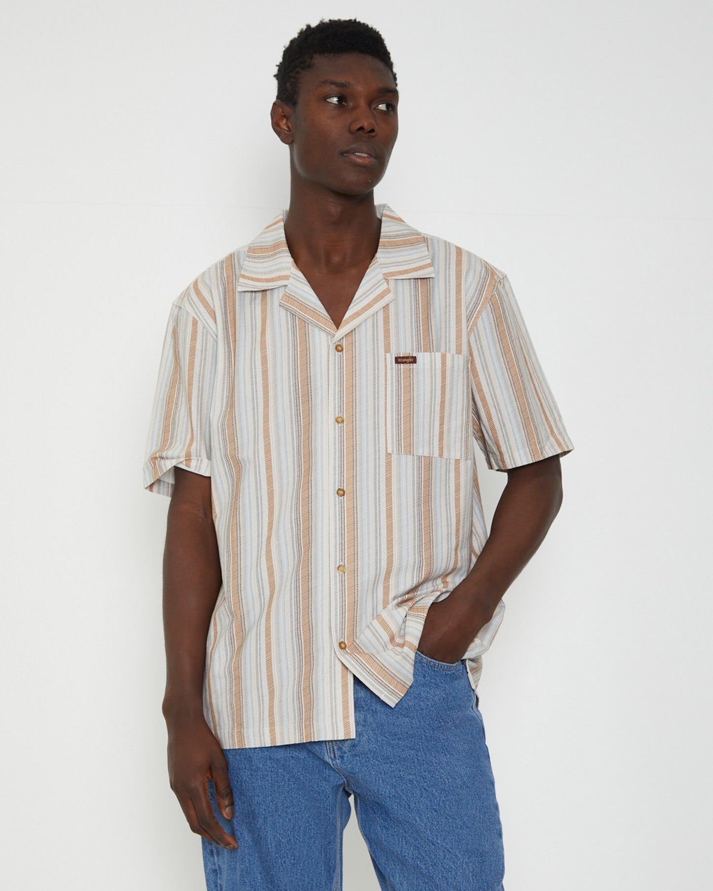 Resort Short Sleeve Shirt in Badlands Stripe White