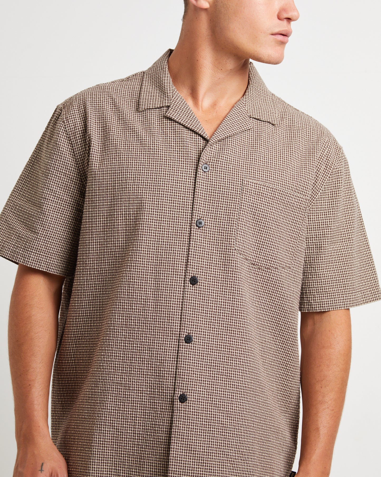 Aura Check Short Sleeve Resort Shirt in Brown