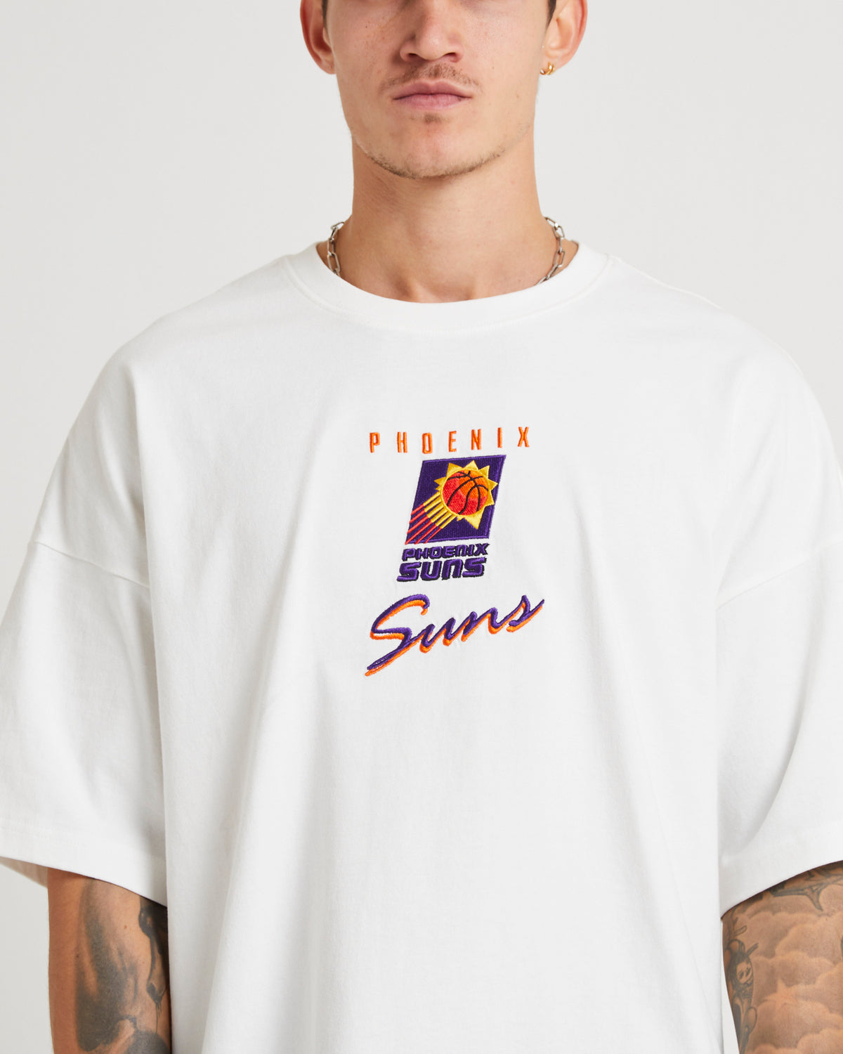 Trio Logo Suns Oversized T-Shirt in Vintage White WHITE