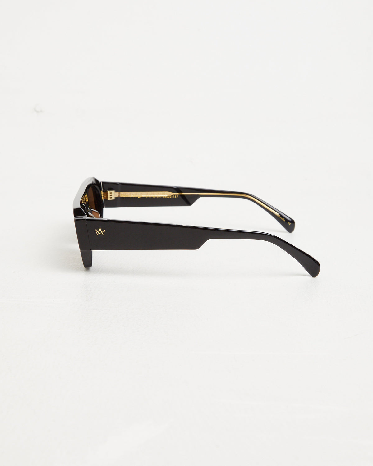 Howie Large Sunglasses in Black BLACK