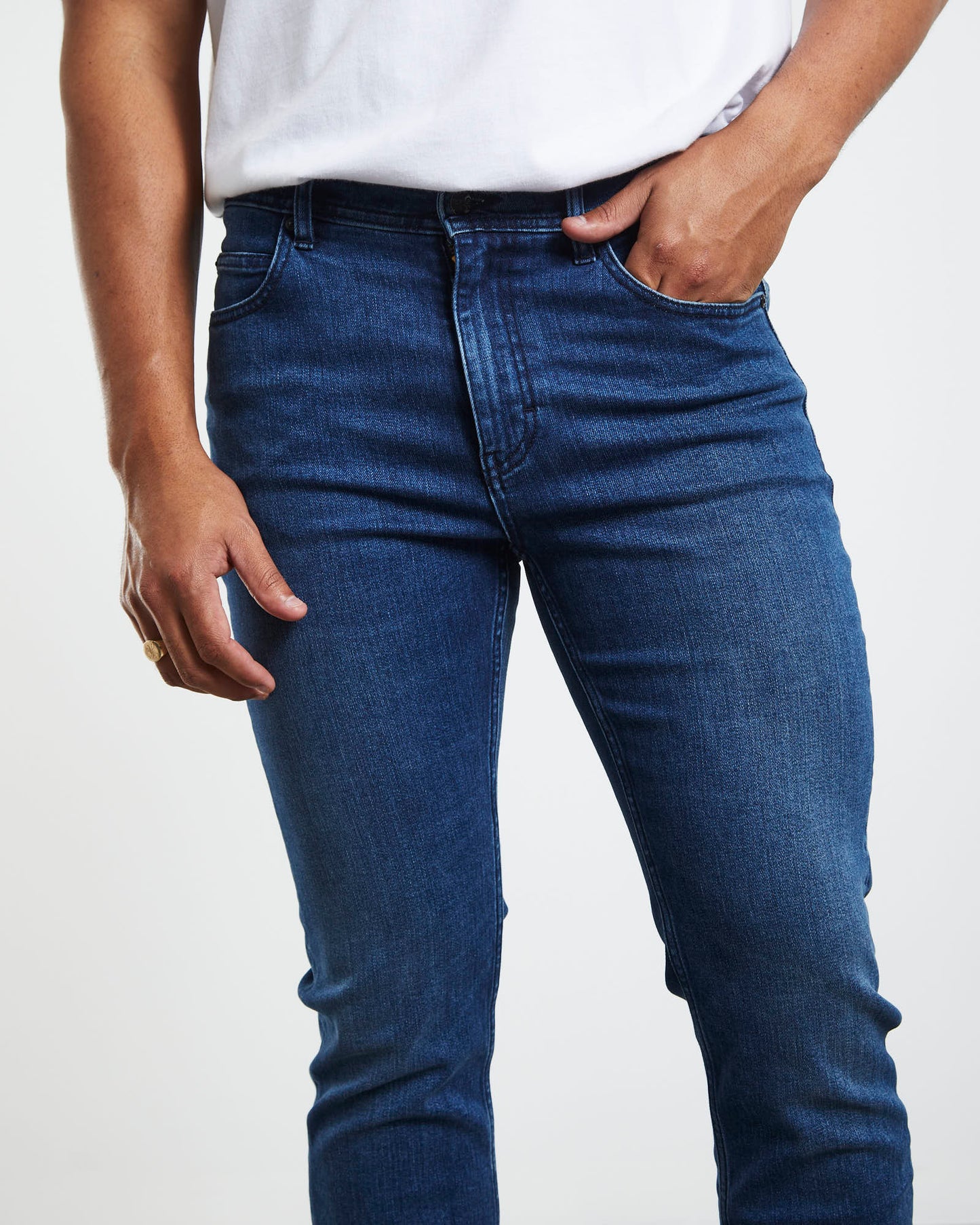 L-2 Slim Denim Jeans Moody