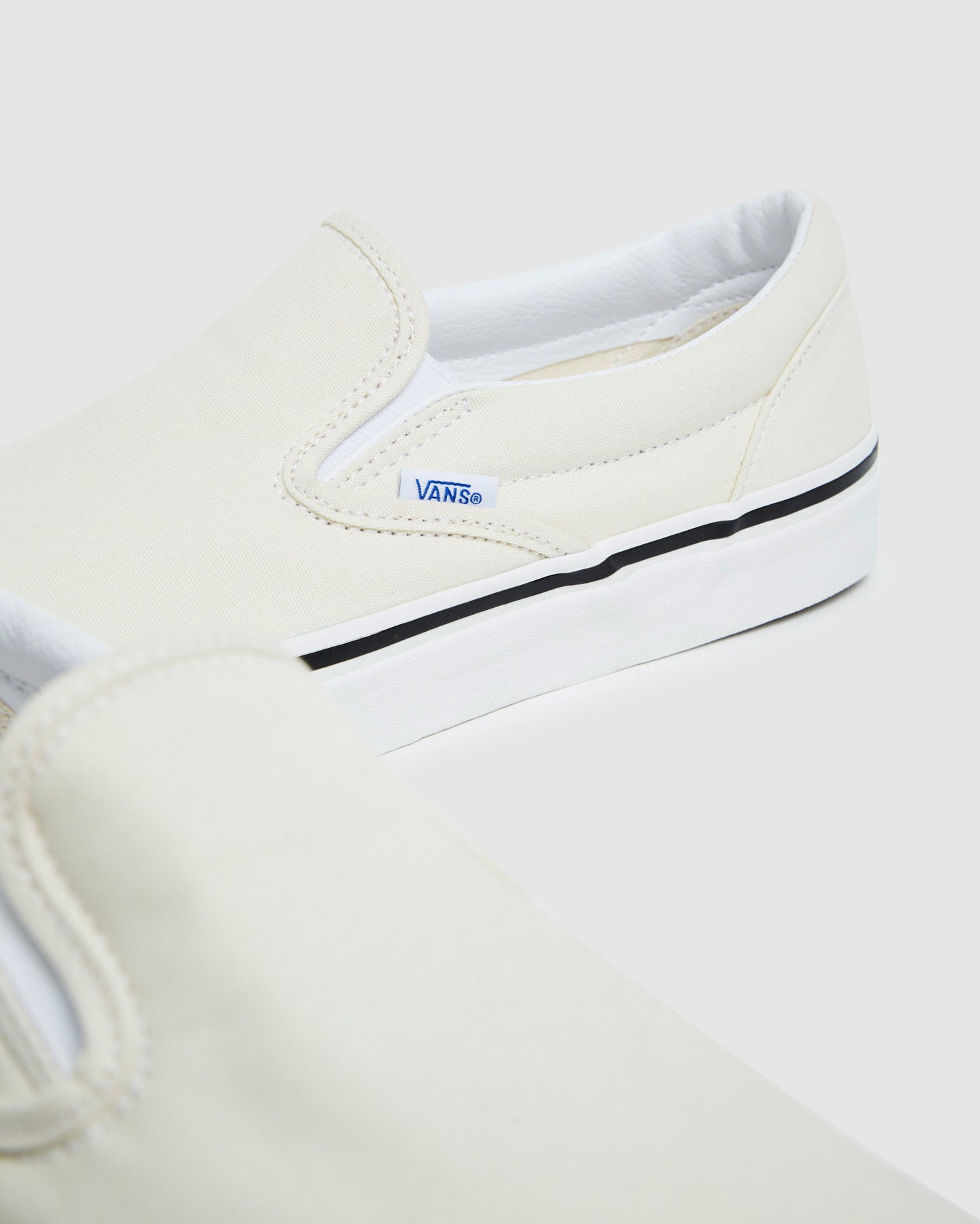 Classic Slip On Sneakers 98 DX OG White