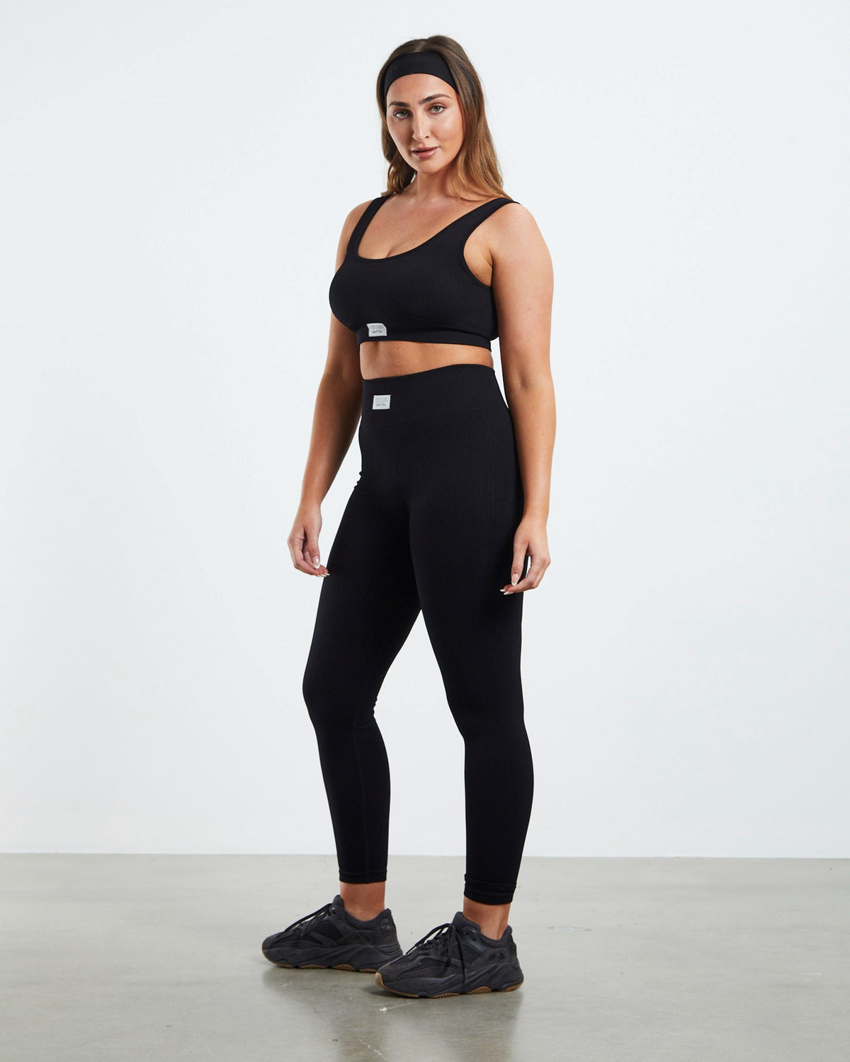 Scoop Neck Sports Crop BLACK