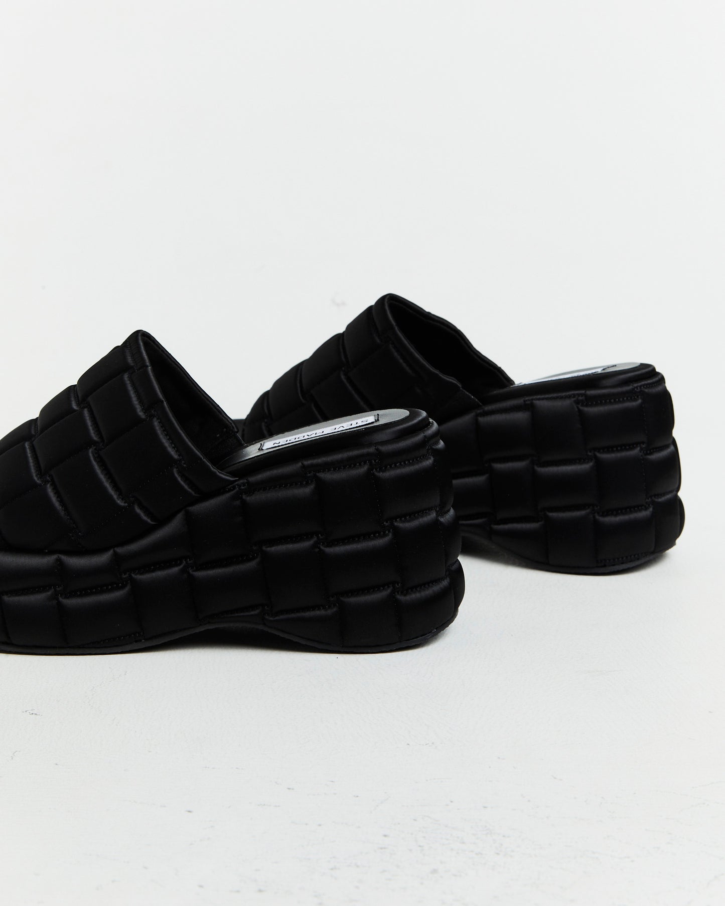 LA VOOM Satin Sandals in Black