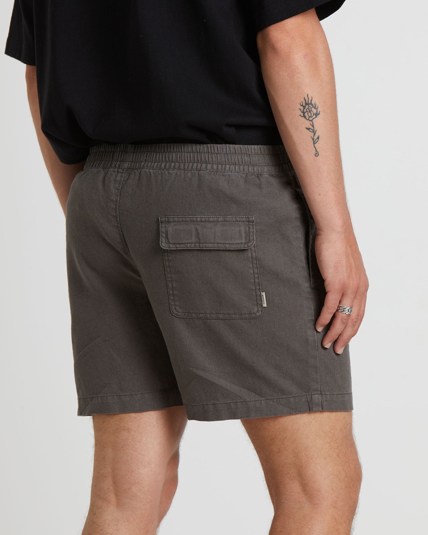 Puglia Linen Shorts in Muted Olive Green