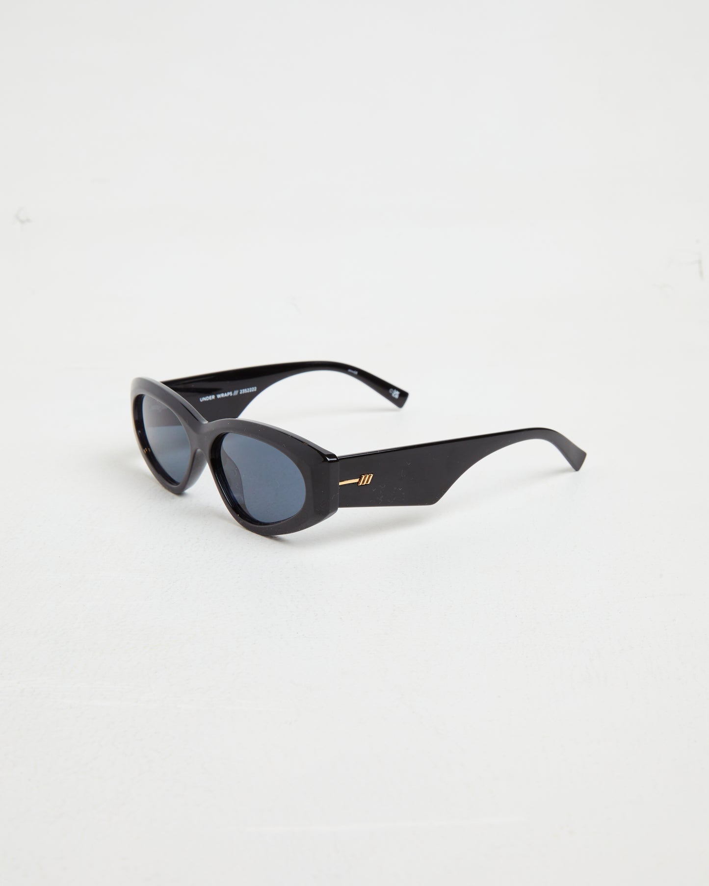 Under Wraps Sunglasses in Black/Smoke Mono