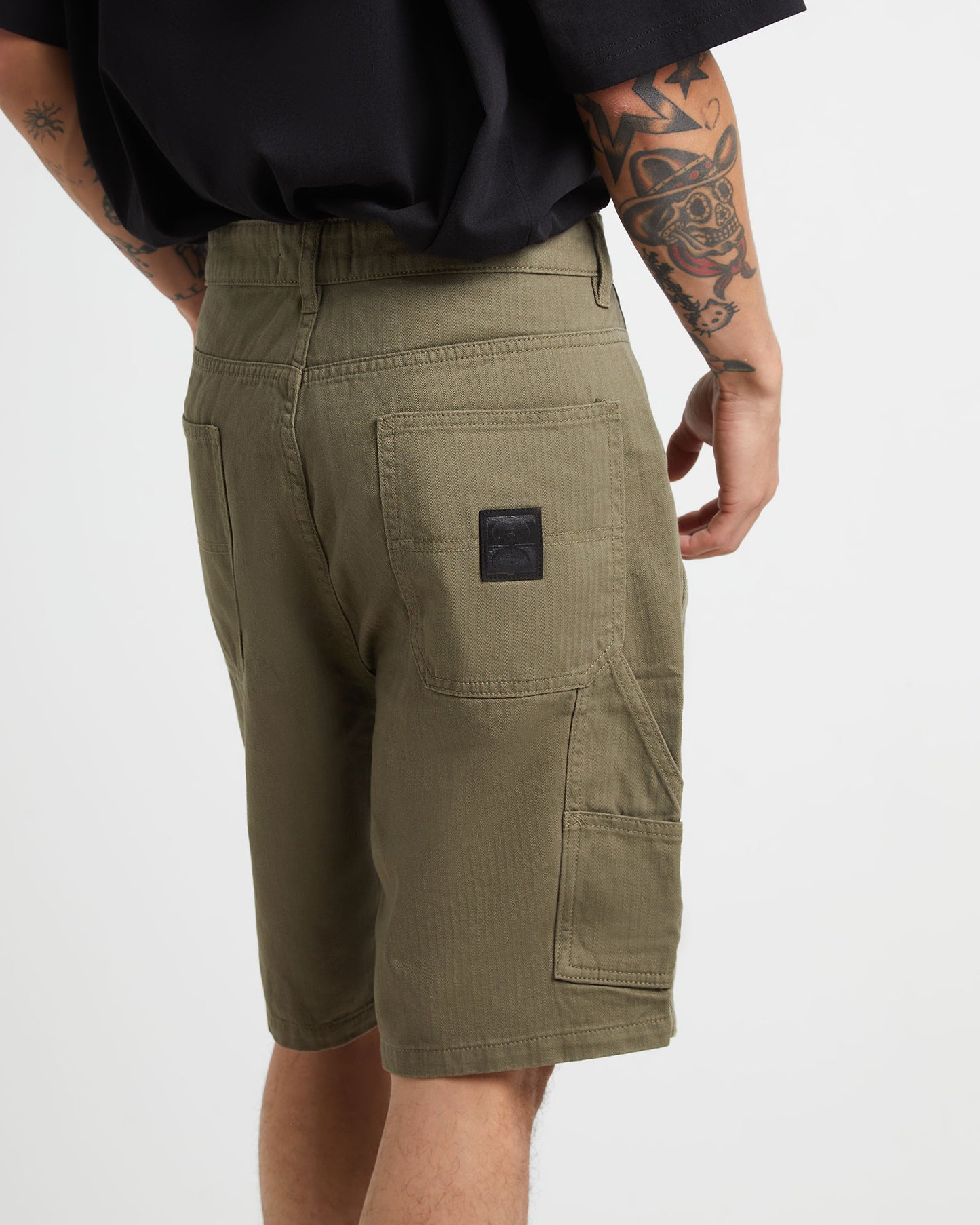 Distent Walkshorts in Cadet Green