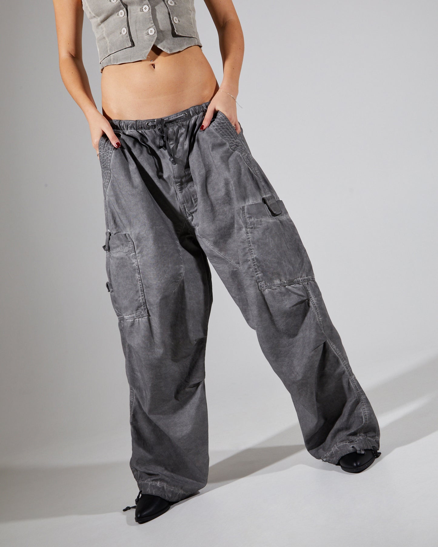 Parachute Pants Washed Black Oil